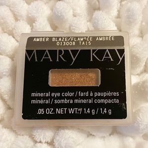 Mary Kay Mineral Eye Color Eye shadow- Amber Blaze .05 oz.